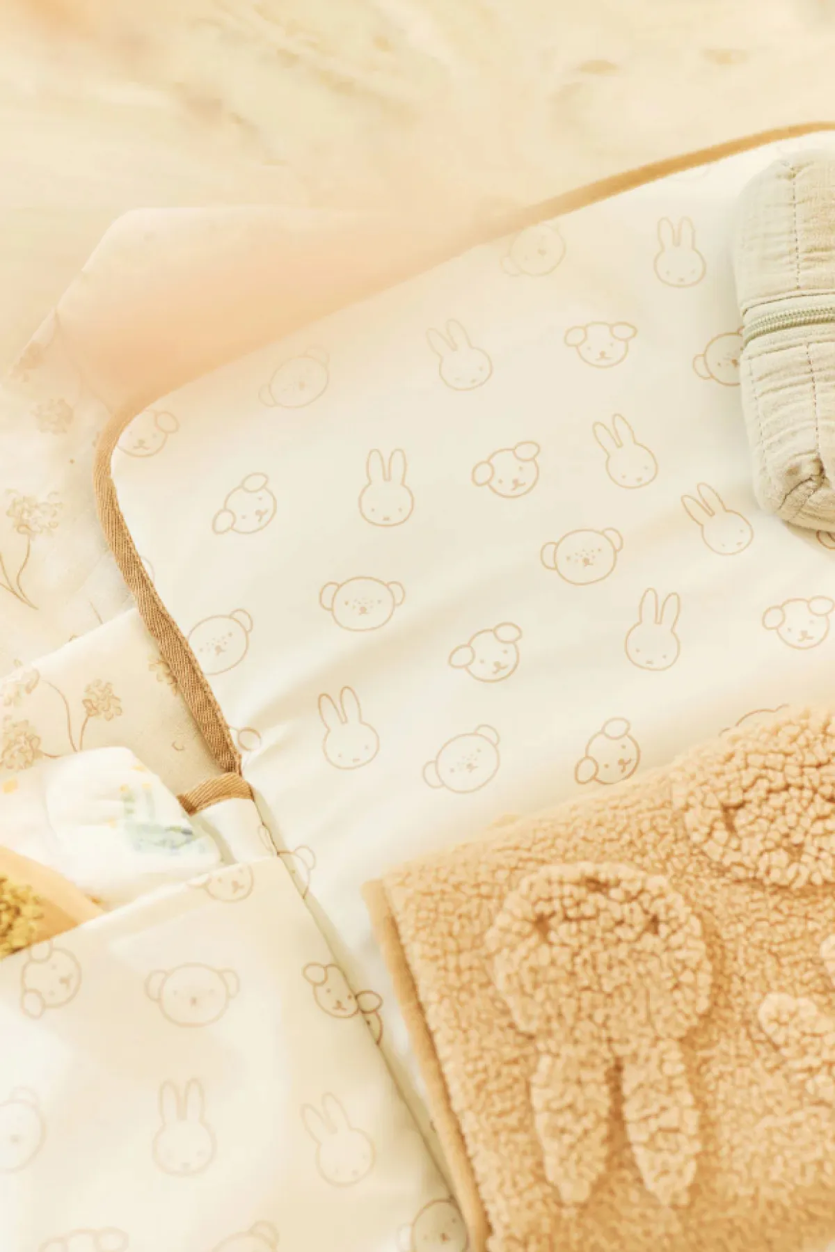 Jollein Verzorgingstassen * Verschoningsmat met Opbergvak Miffy Jacquard Teddy Biscuit Bruin