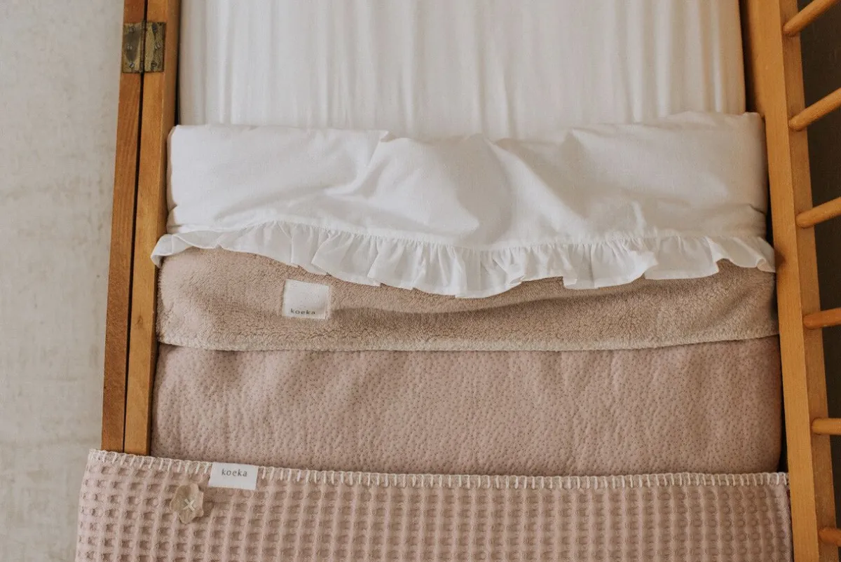 Koeka Bedtextiel * Ledikantlaken Ruffle