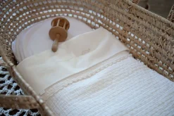 Koeka Bedtextiel * Wiegdeken Lace Elba Milky Wit