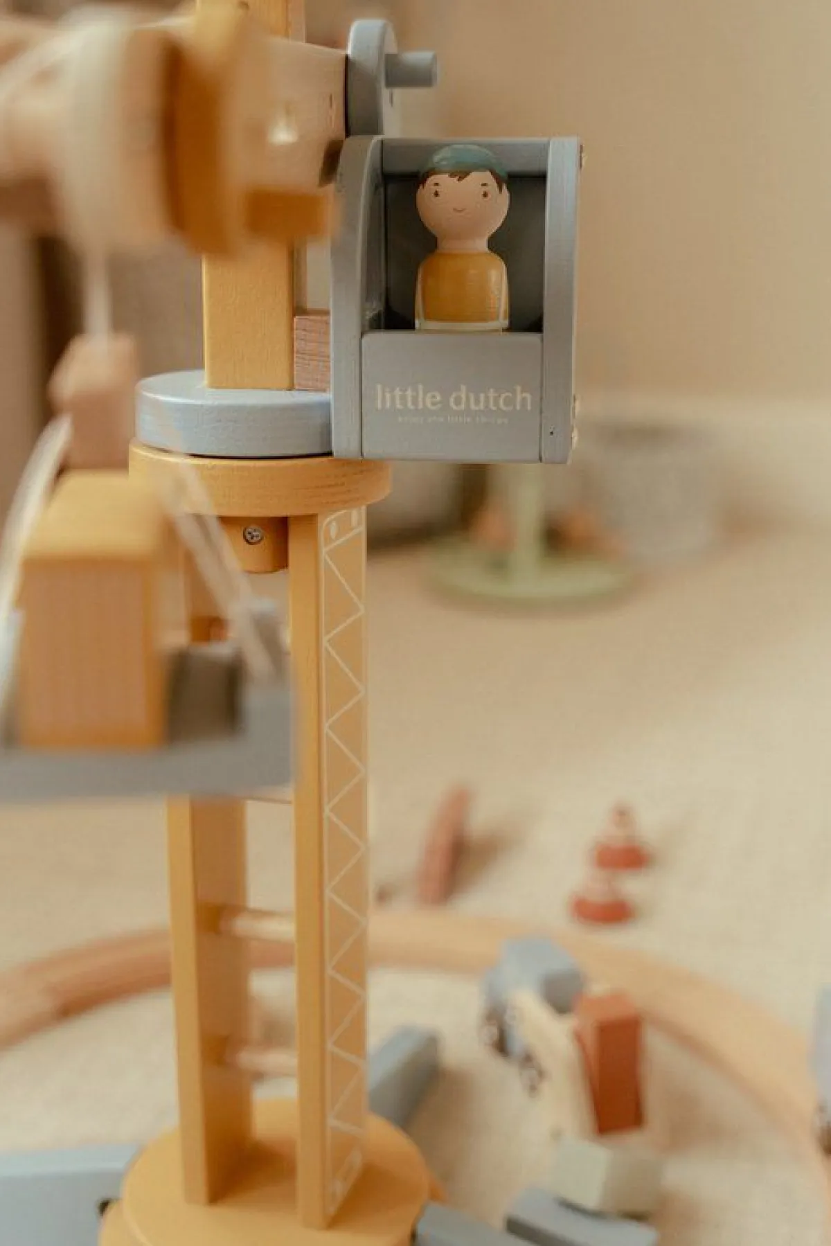 Little Dutch Houten Speelgoed * Hijskraan Set met Treinbaan FSC