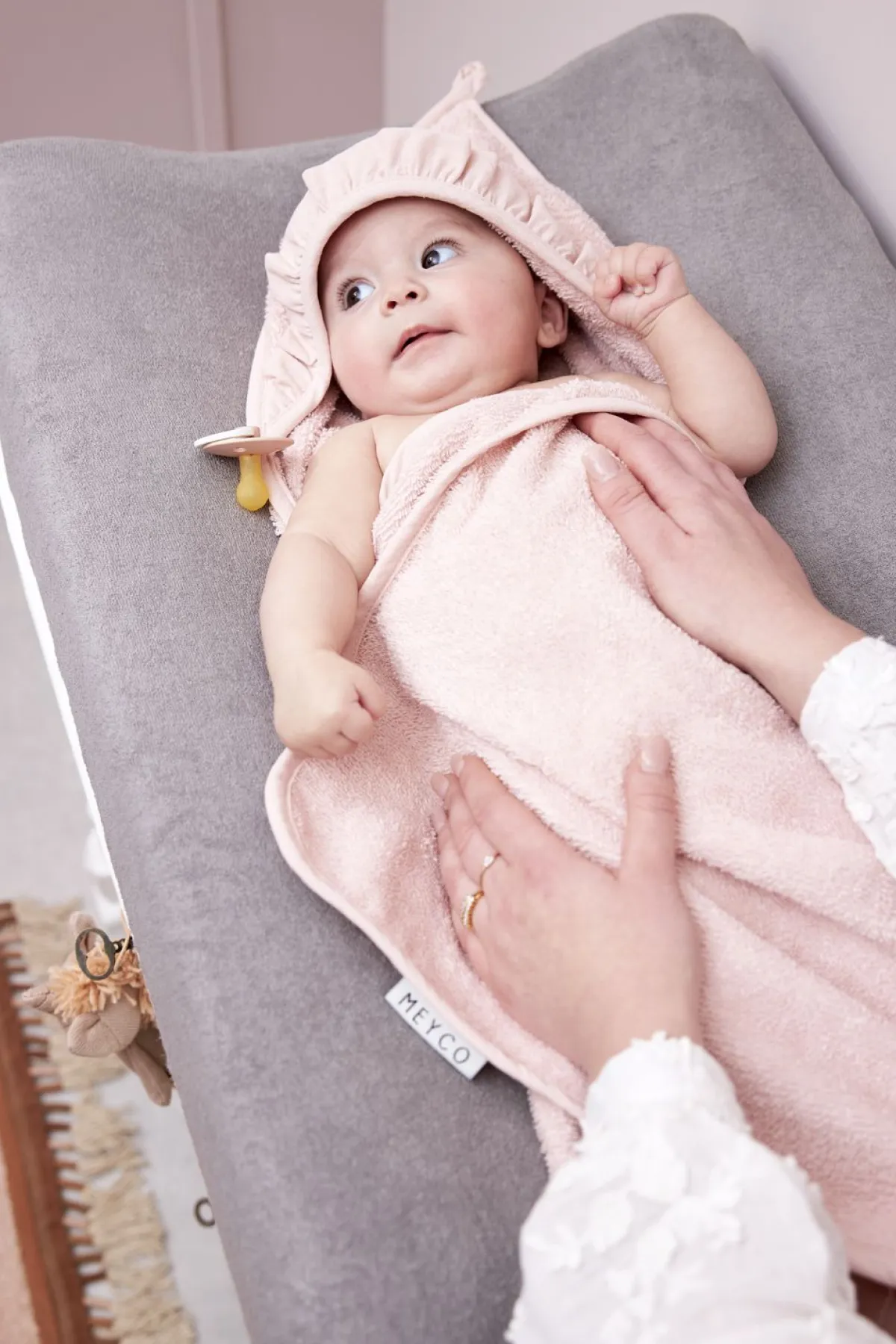 Meyco Badcapes|Bedtextiel * Badcape Basic Badstof Ruffle Soft Pink Roze