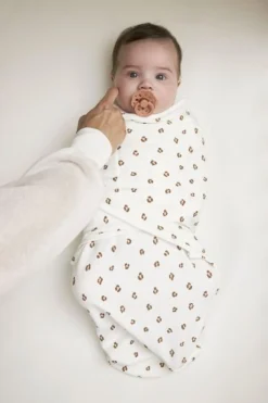 Meyco Inbakerdoeken|Bedtextiel * SwaddleMe Inbakerdoek Mini Panther Soft Pink 0-3 mnd Wit