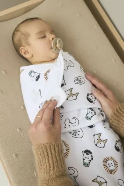 Meyco Inbakerdoeken|Bedtextiel * SwaddleMe Inbakerdoek Gevoerd Animal 0-3 mnd Multicolor