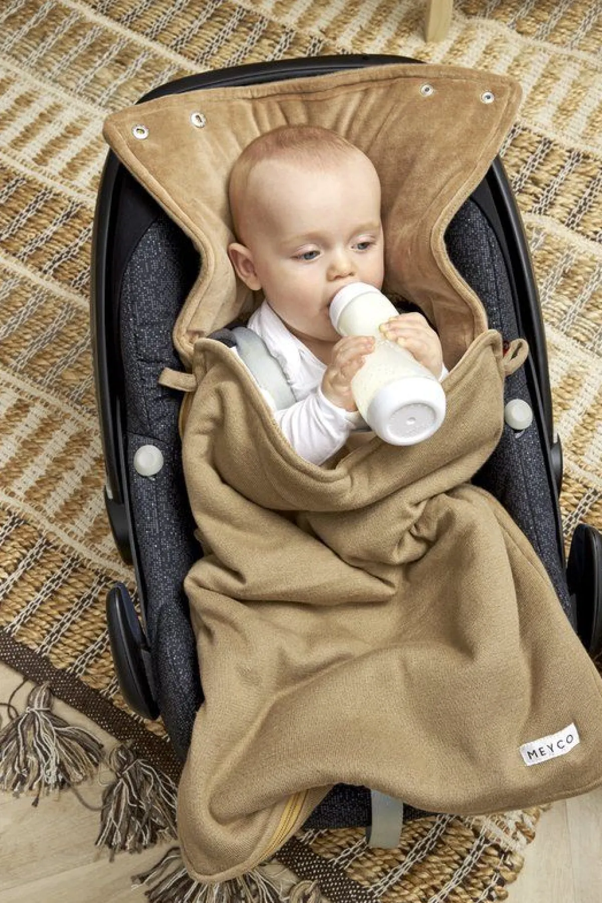 Meyco Baby Autostoel|Bedtextiel * Voetenzak Autostoel Basic Knit Taupe