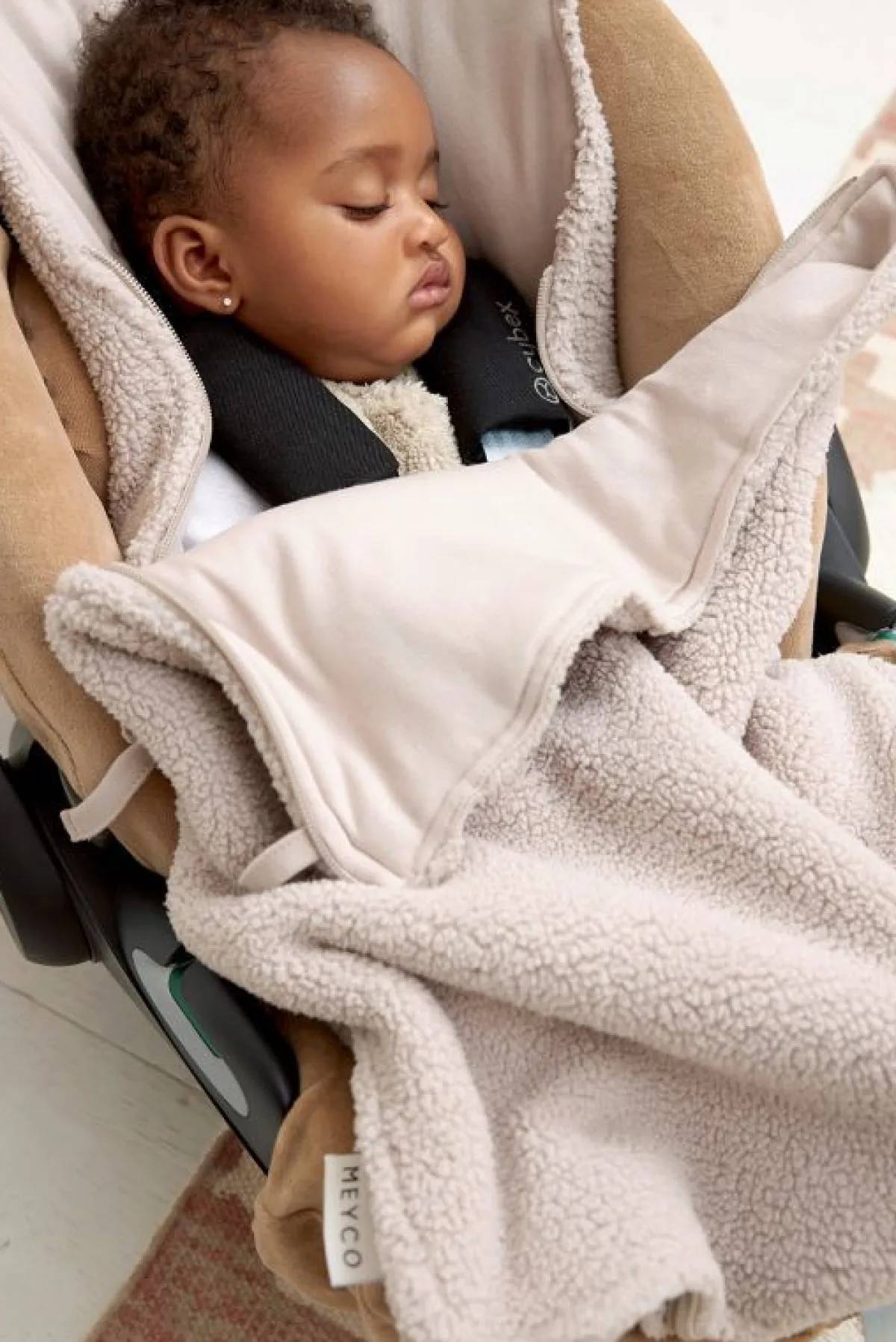 Meyco Baby Autostoel|Bedtextiel * Voetenzak Autostoel Teddy Greige