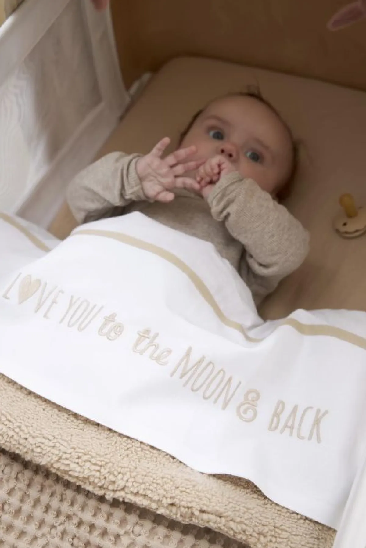 Meyco Bedtextiel * Wieglaken Love You To The Moon & Back Sand Zand