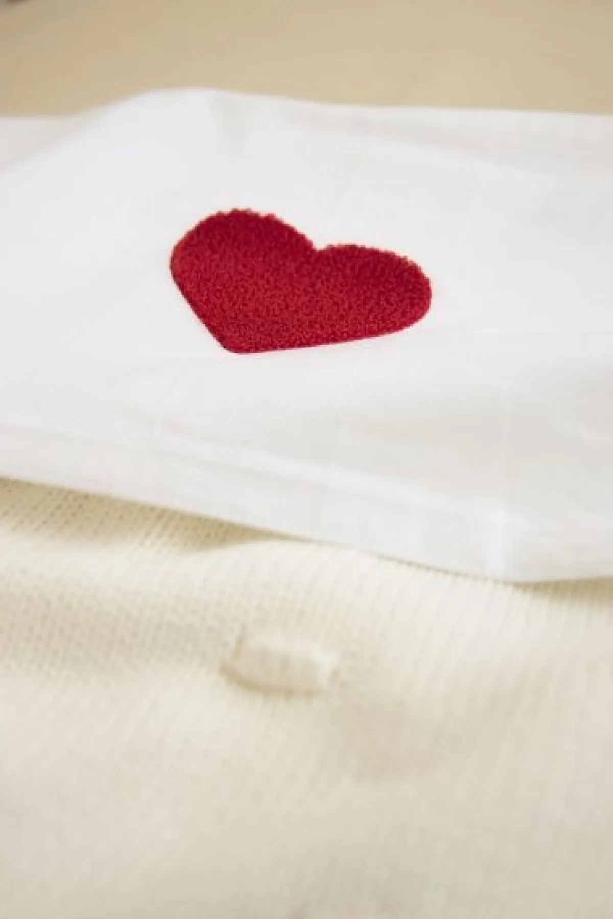 Meyco Bedtextiel * Wieglaken Sweet Heart Red Wit