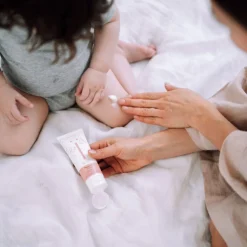 Nau00eff Verzorgingsproducten * Naïf Vette Baby Creme