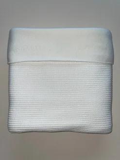 Nanami Bedtextiel * Ledikantdeken Knit Rib Double Off-white Beige