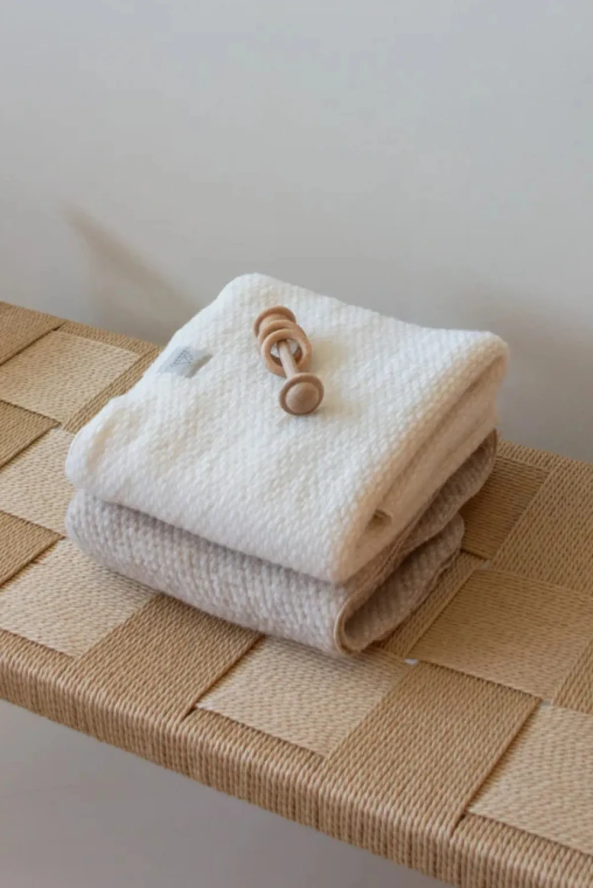 Nanami Bedtextiel * Ledikantdeken Volume Wol Naturel