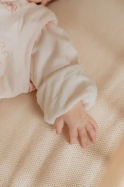 Puckababy Bedtextiel|Slaapzakken * Slaapzak Newborn Swans 0 - 6 mnd Roze