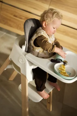 Stokke Meegroeistoelen * Steps Stoel Complete Set met Babyset en Tray – White/Natural Naturel