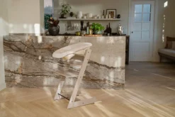Stokke Meegroeistoelen * Tripp Trapp Cashmere Grey + Newborn Set Vanilla White Grijs