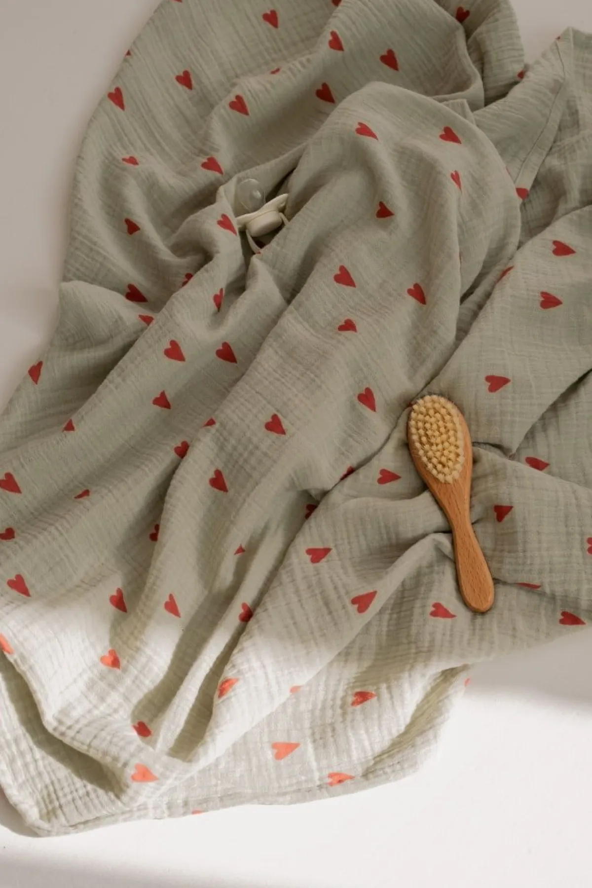 Studio Noos Wikkeldoeken * Swaddle Hearts Sage Green 120 x 120 Groen