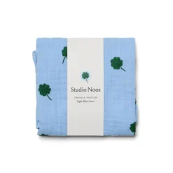 Studio Noos Hydrofiel Luiers * Swaddle Light Blue Clover 70 x 70 Blauw