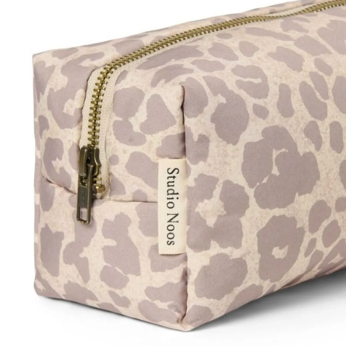Studio Noos Verzorgingstassen * Toilettas Puffy Leopard Beige