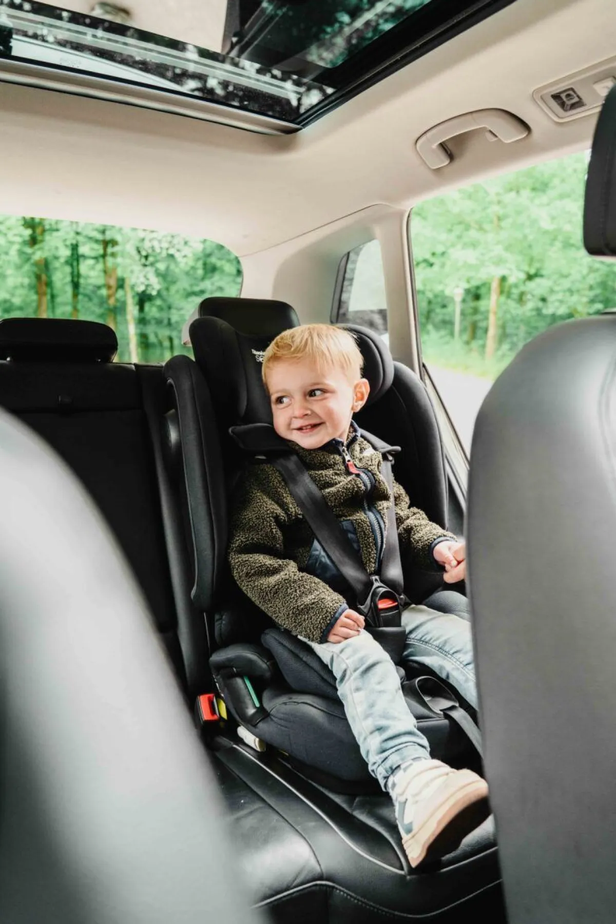 Titaniumbaby Meegroei Autostoelen * Autostoel Luxx i-Size Isofix Black