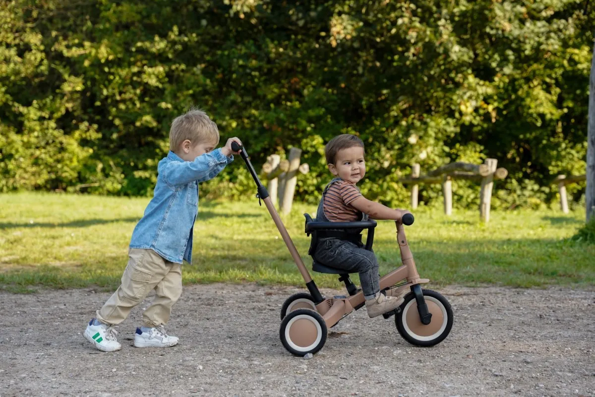 Topmark Loopfietsen * 4-in-1 Driewieler / Loopfiets Lio Macchiato Bruin