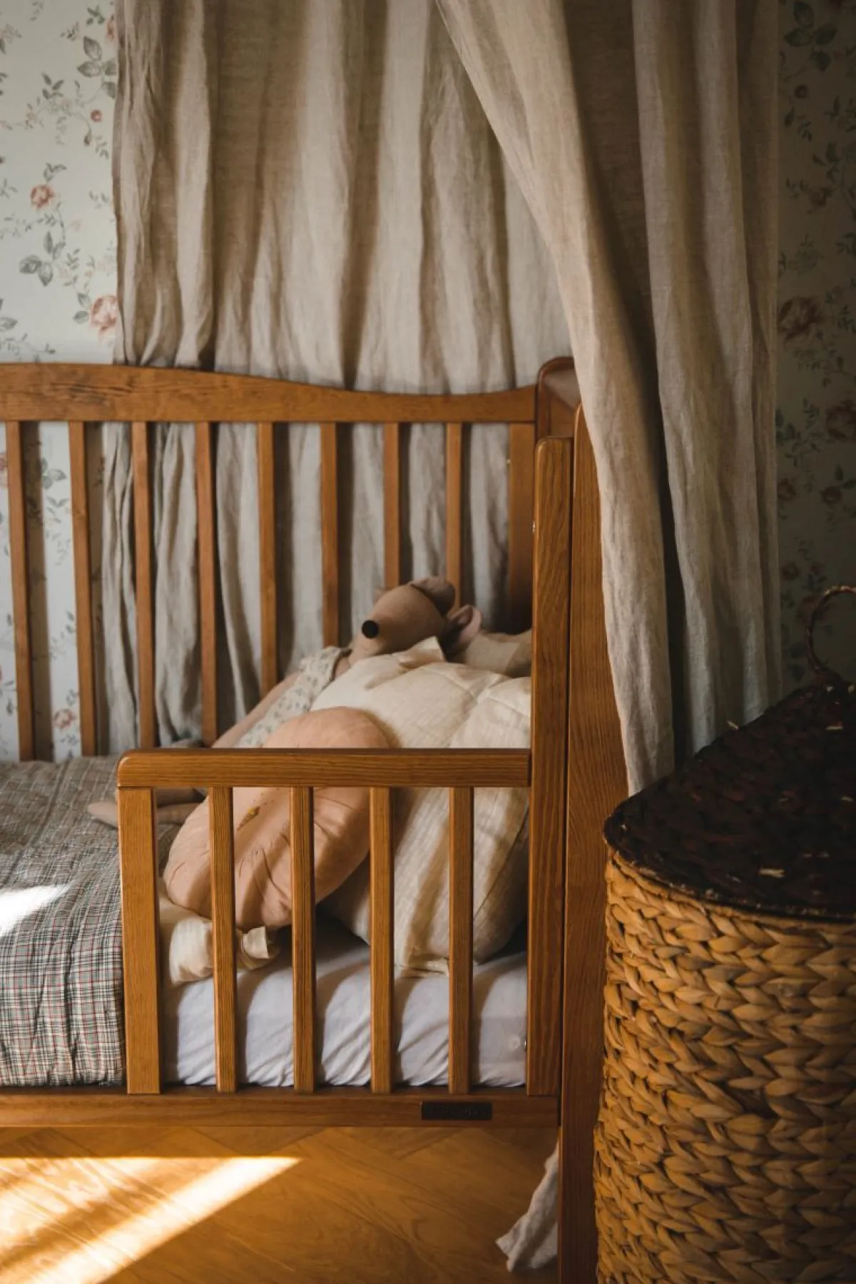 Woodies Accessoires|Veiligheid In Bed * Uitvalbeschermer Noble Vintage 60 x 120 Bruin